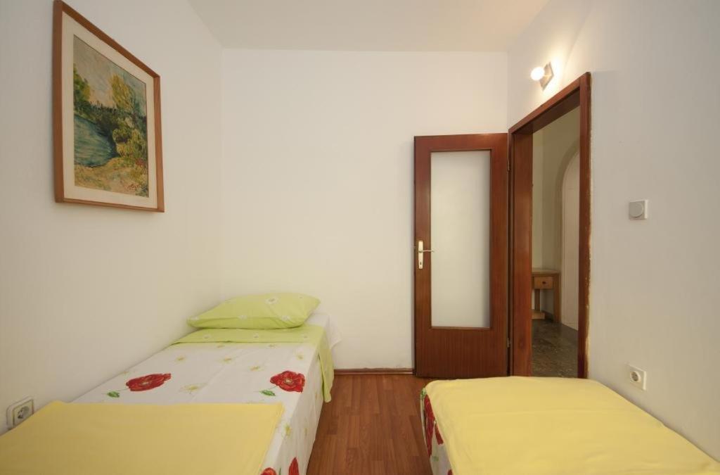 Apartments Kalajzic Pucisca Rom bilde
