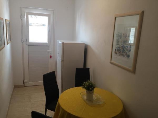 Apartments Kalajzic Pucisca Rom bilde