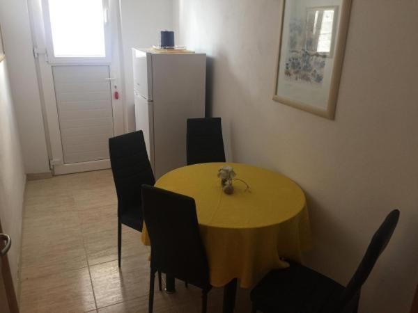 Apartments Kalajzic Pucisca Rom bilde