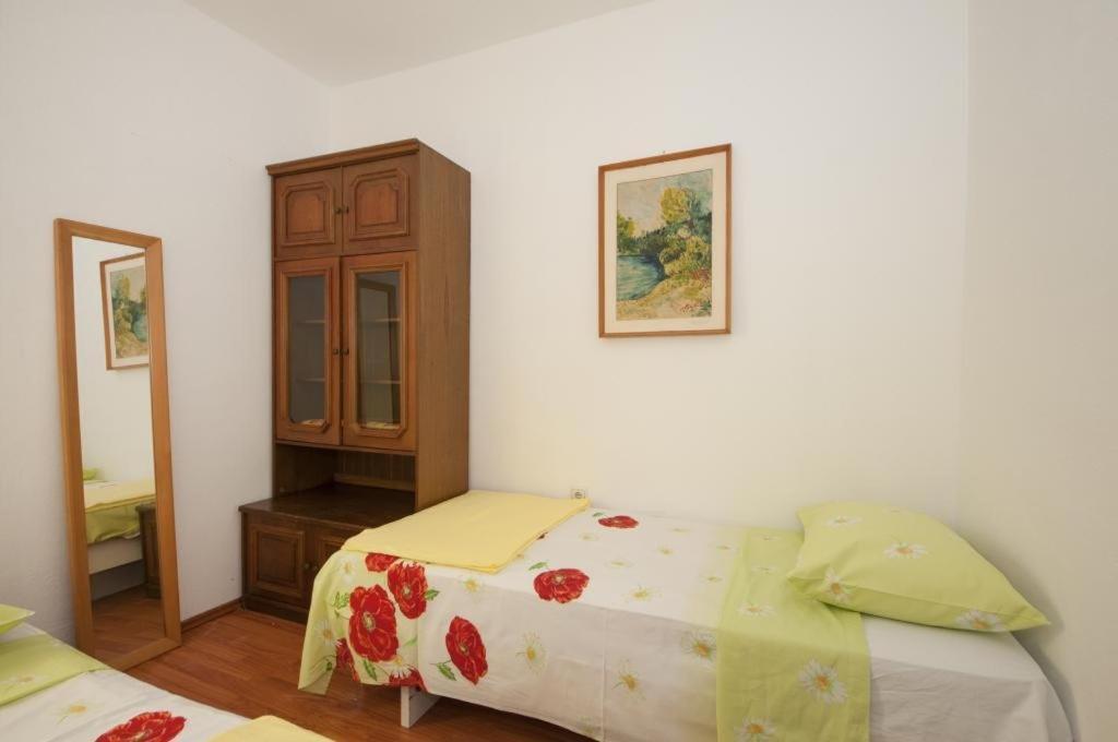 Apartments Kalajzic Pucisca Rom bilde