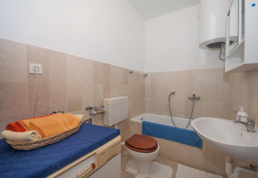 Apartments Kalajzic Pucisca Rom bilde