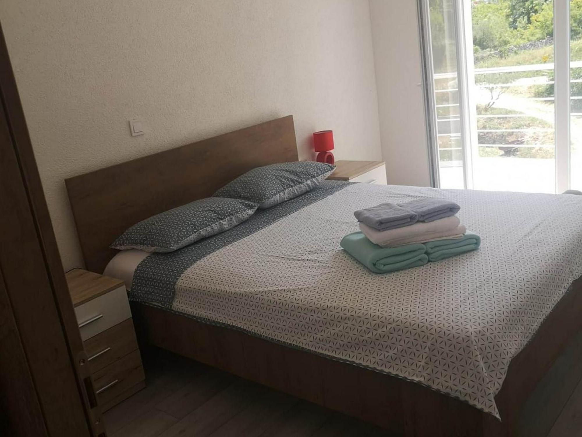 Apartments Kalajzic Pucisca Rom bilde